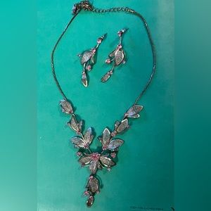Silver and pink elegant necklace & earrings